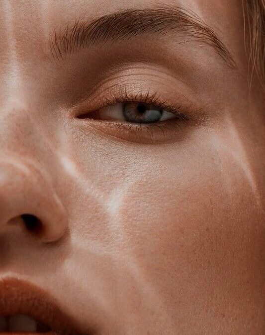 Glowy Mist : La Brume Illuminatrice Qui Révèle Votre Éclat Naturel